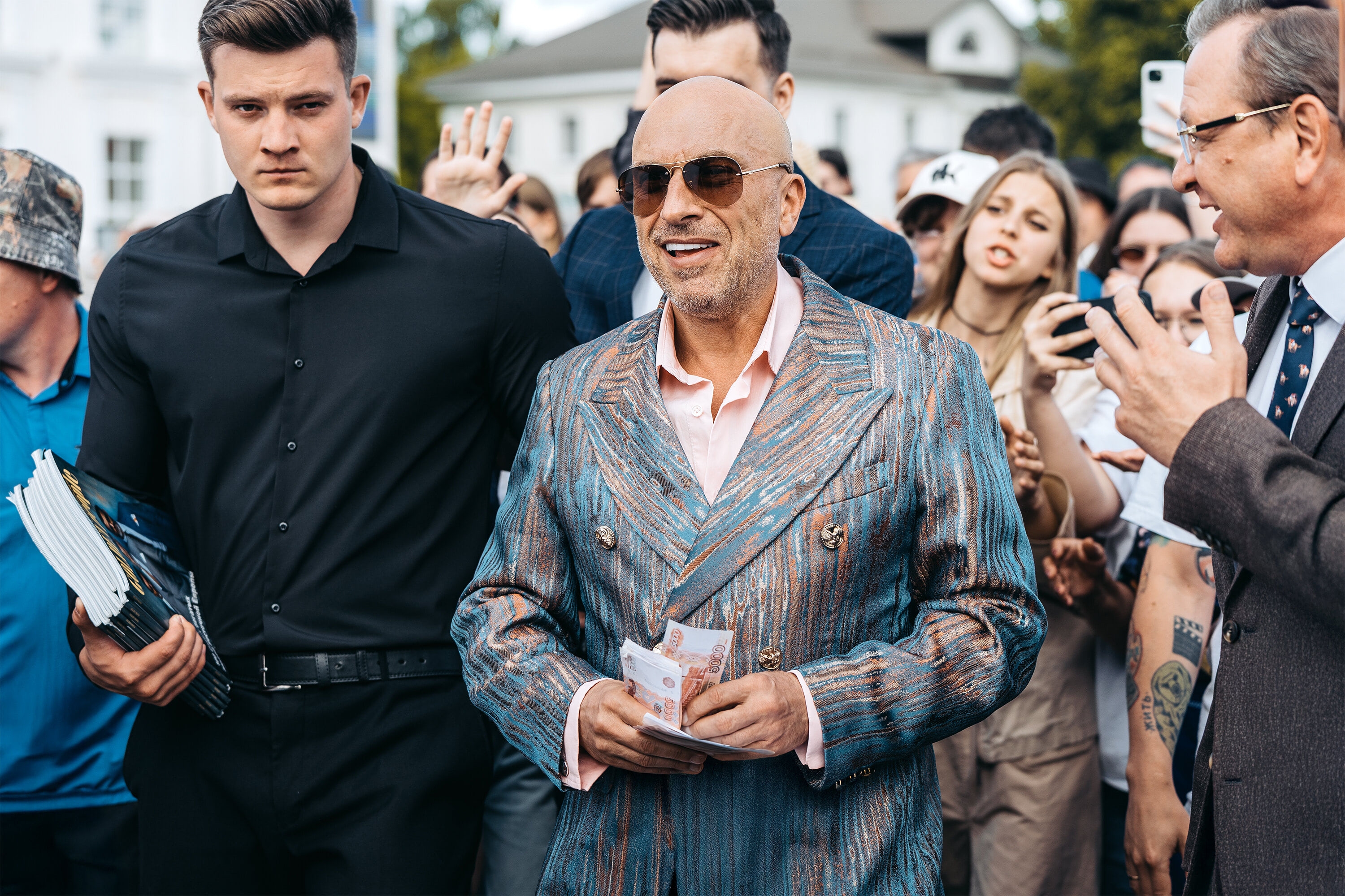 Обложка статьи Нагиев среди орков — Крыжовников снял комедию «Санкционер» про обедневшего олигарха