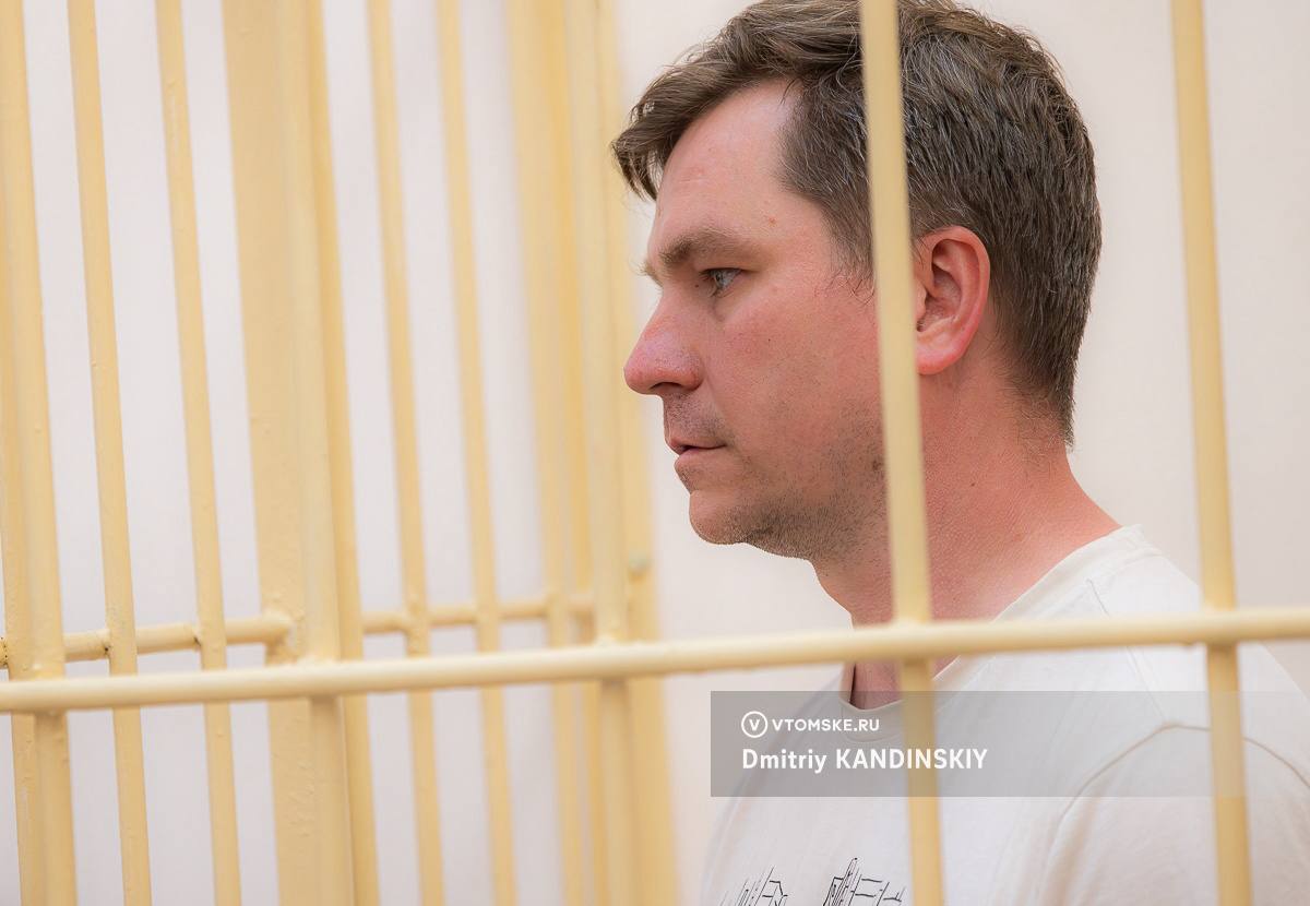 Обложка статьи Томича, превратившего водонапорную башню в жилой дом, арестовали по делу о донатах ФБК