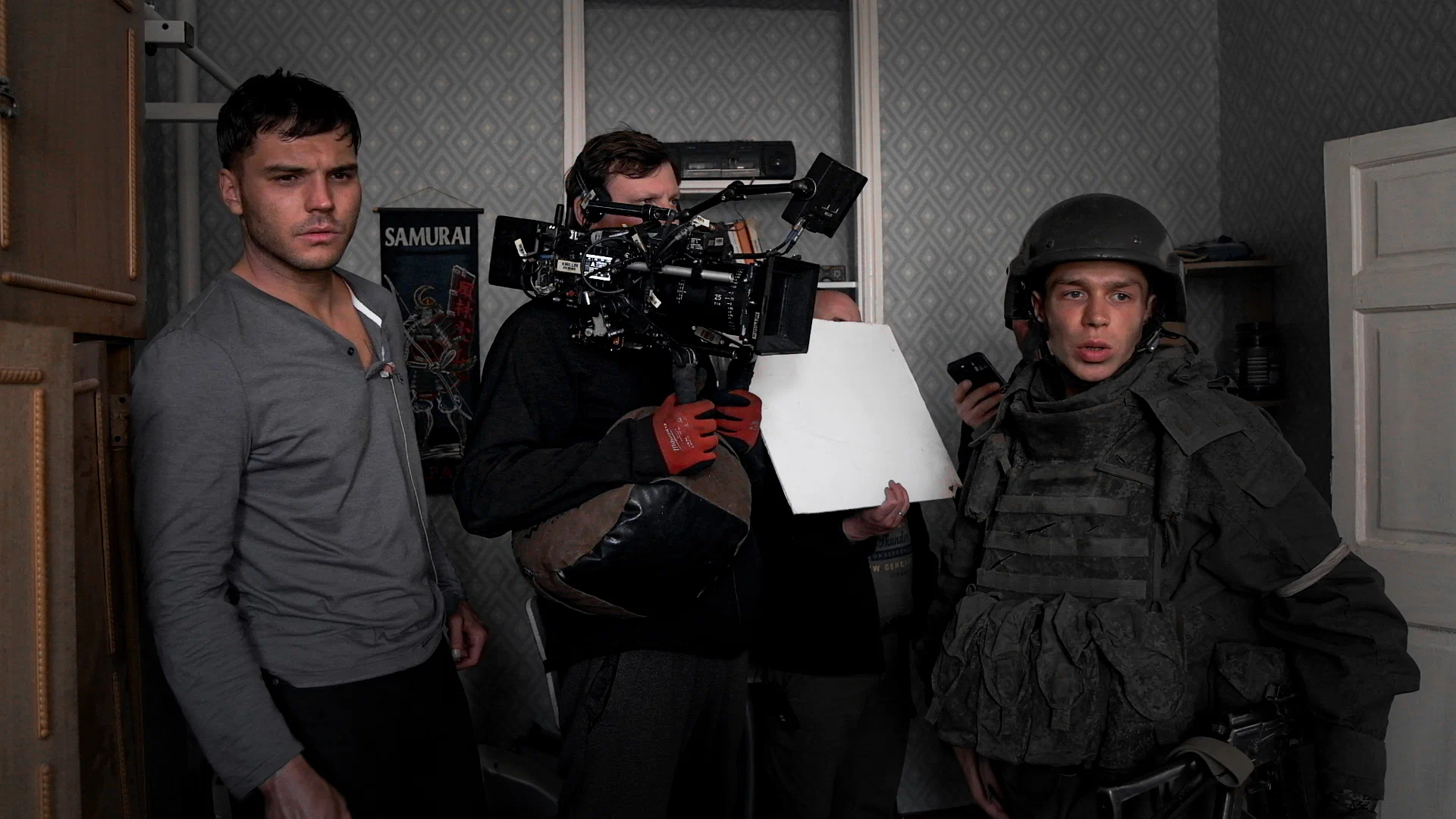 Фото со съёмок фильма «Малыш»
kinopoisk.ru